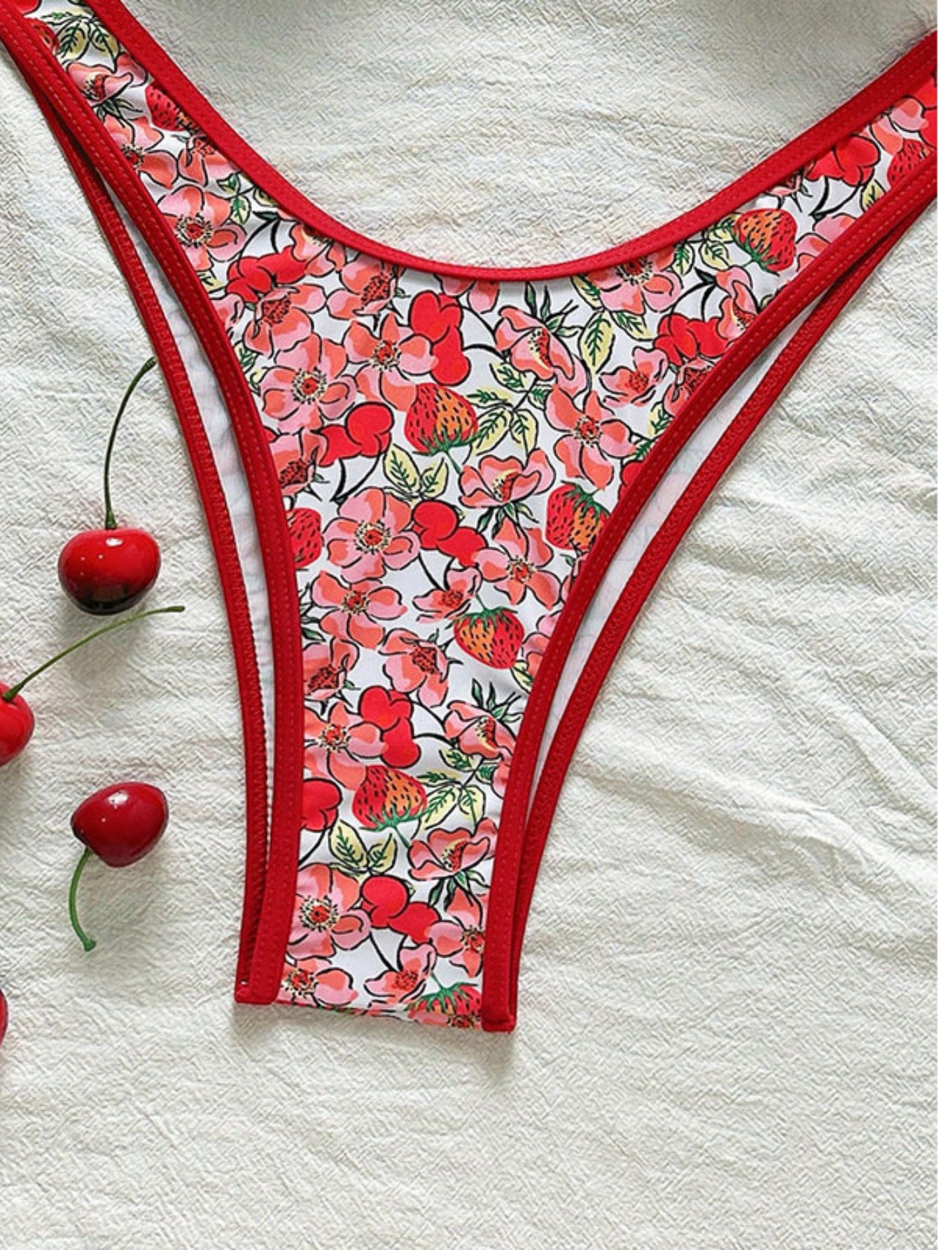 Floral Print Strappy Red Bikini Set For Beach & Hot Spring